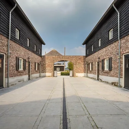 Luxe Boerderijlodge Bij Hofstede Landduin * Hapert